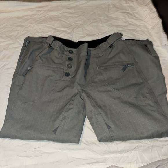 Snow pants - Picture 2 of 3